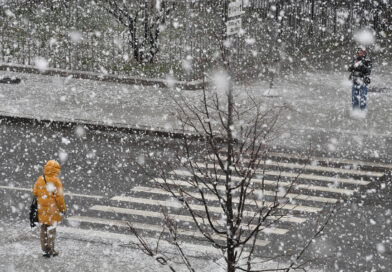 Из-за сильного снегопада Белгидромет объявил 25 ноября оранжевый уровень опасности