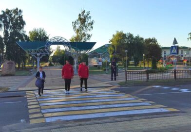 Сотрудники ГАИ завершили СКМ «Внимание – дети!» профилактической акцией возле районной гимназии